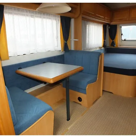 Hobby 750 Caravan Parque de Campismo *