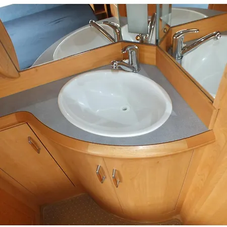 Hobby 750 Caravan